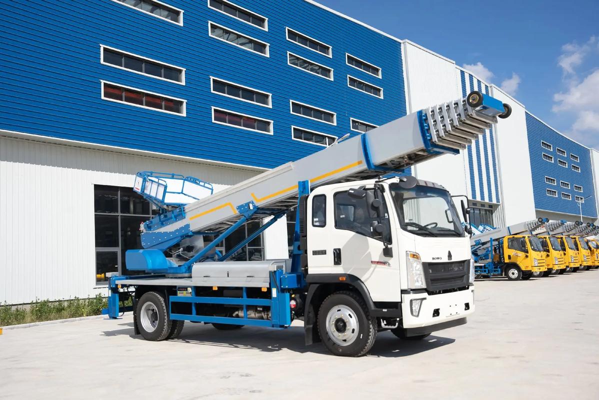 周矶管理区出租云梯车高空作业车 建筑垃圾搬运